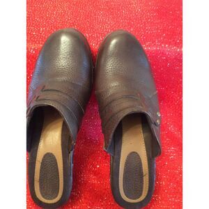 Naturalizer Size 8 Jordan Mules Clogs Leather Womens Shoe Slip On Studded